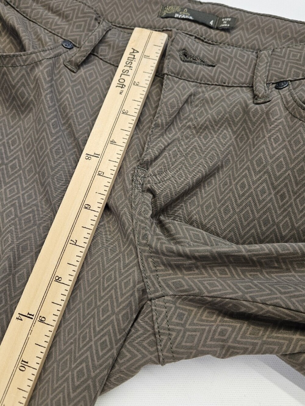 Prana Meme Pants  Women’s Size 4 Green Gray Outdoors Cargo Diamond Print - Picture 7 of 12
